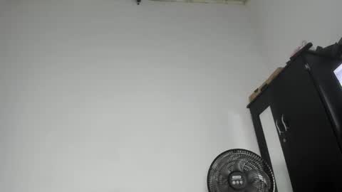 Snapshot of pervertt_mommy chatting on 01-15-26, 09:03 Alexandra online show from 01-15-26, 09:03