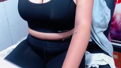 Snapshot of pervertt_nicole chatting on 01-26-25, 05:13 Nicole online show from 01-26-25, 05:13