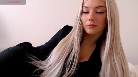 Isabella online show from 03-23-26, 09:24