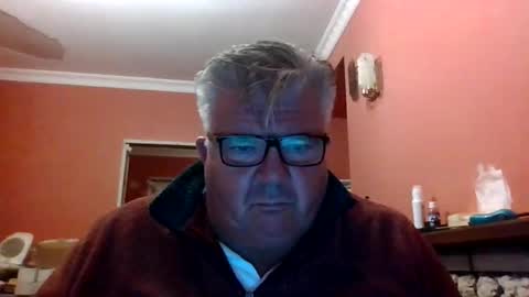 pete112991 online show from 10-06-25, 09:12