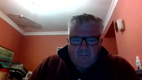 pete112991 online show from 10-27-25, 02:21