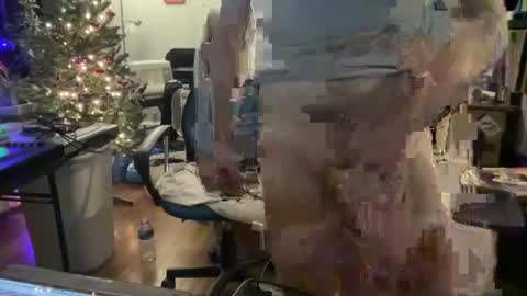 Snapshot of petehaze484617 chatting on 01-04-25, 10:02 Pete Haze online show from 01-04-25, 10:02