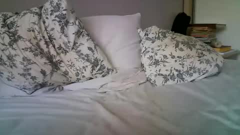 peterf83 online show from 06-19-26, 04:06