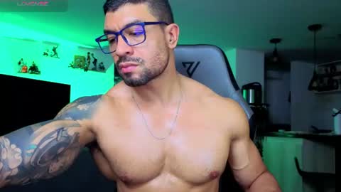 Snapshot of peterjack7 chatting on 06-20-26, 04:26 Peter Jack online show from 06-20-26, 04:26