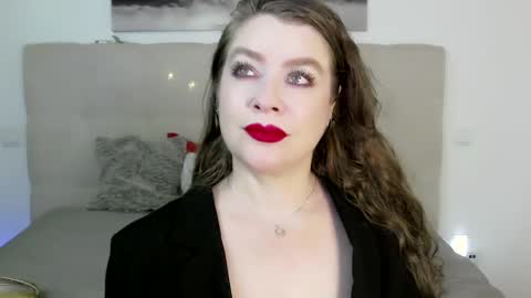 Snapshot of petersemily chatting on 01-09-25, 05:22 Peters Emily online show from 01-09-25, 05:22