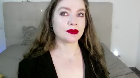 Snapshot of petersemily chatting on 01-09-25, 08:33 Peters Emily online show from 01-09-25, 08:33