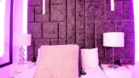 Snapshot of petit_rosseowo chatting on 02-05-25, 08:14 Im Rosse but u can call me Rossie or Rosita . online show from 02-05-25, 08:14