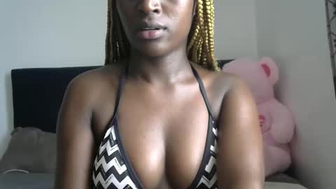 Snapshot of petite_asshley1 chatting on 11-13-25, 08:24 Ashley online show from 11-13-25, 08:24