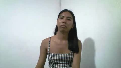 Snapshot of petite_dicklover chatting on 06-09-26, 11:22 Yuriee online show from 06-09-26, 11:22