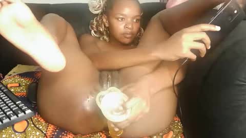 mimi online show from 03-18-26, 07:28