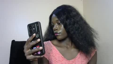 petite_lavi2 online show from 02-09-25, 07:30