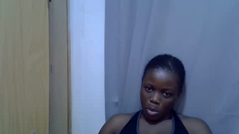 Snapshot of petite_melan chatting on 09-15-25, 06:46 petite_melan online show from 09-15-25, 06:46