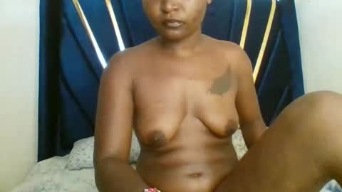 petite_shan online show from 02-24-26, 07:39