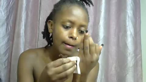 petite_star2 online show from 12-20-25, 05:03