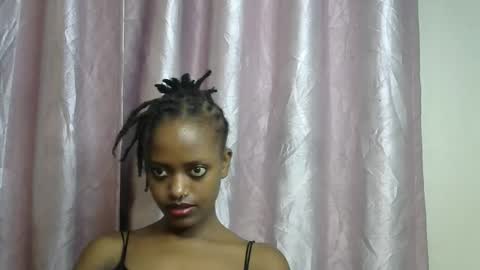 petite_star2 online show from 01-06-26, 05:33