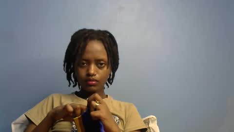 petite_star2 online show from 02-03-26, 10:48