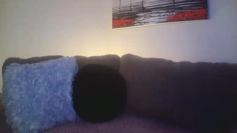 petite treat  online show from 03-06-25, 09:58