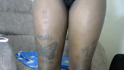 Snapshot of petitecandy23 chatting on 01-15-26, 09:18 petitecandy23 online show from 01-15-26, 09:18