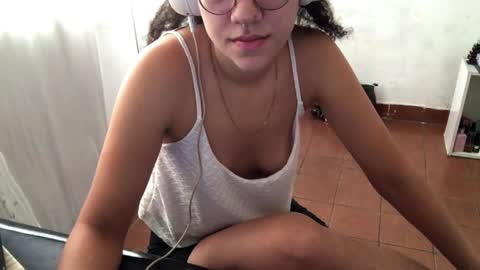Mlian online show from 04-09-26, 12:43