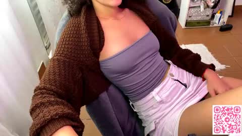 Snapshot of petitecurlybrunette chatting on 05-26-26, 12:56 Mlian online show from 05-26-26, 12:56