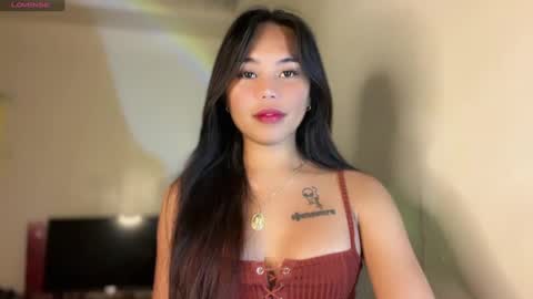 Snapshot of petitegirlx69 chatting on 02-11-25, 01:52 miss lisa online show from 02-11-25, 01:52