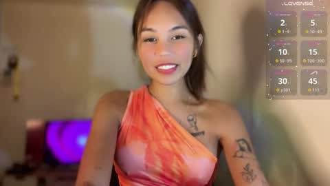 Snapshot of petitegirlx69 chatting on 05-29-26, 09:02 miss lisa online show from 05-29-26, 09:02