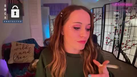 Snapshot of petitejewel chatting on 12-27-24, 03:26 Jules online show from 12-27-24, 03:26