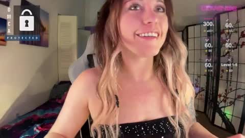 Snapshot of petitejewel chatting on 03-05-25, 10:33 Jules online show from 03-05-25, 10:33