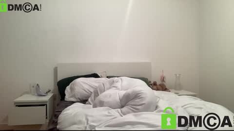 Snapshot of petiteminxlara chatting on 12-21-25, 04:36 lara online show from 12-21-25, 04:36