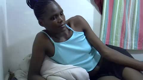 petiteslim2 online show from 05-01-26, 02:21