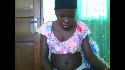 petitesweetchiq online show from 01-06-26, 08:29