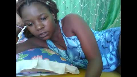 petitesweetchiq online show from 02-22-26, 08:02