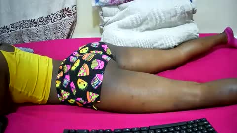 petitetasha online show from 10-16-25, 11:33