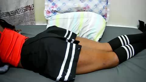 petitetasha online show from 11-30-25, 08:18