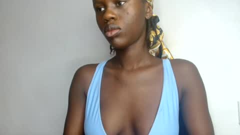 Snapshot of petitgirl88 chatting on 07-18-26, 05:44 petitgirl88 online show from 07-18-26, 05:44
