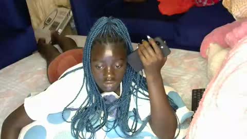 petitte_gyaal online show from 12-01-25, 06:18