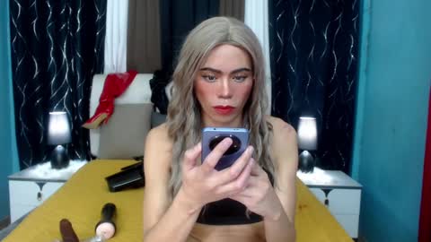 Snapshot of pettie_bigload chatting on 01-25-25, 01:32 Jim online show from 01-25-25, 01:32