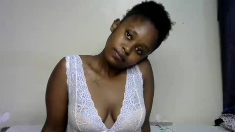 Snapshot of pettite_gal chatting on 04-18-26, 07:40 pettite_gal online show from 04-18-26, 07:40