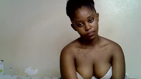Snapshot of pettite_gal chatting on 04-23-26, 03:41 pettite_gal online show from 04-23-26, 03:41
