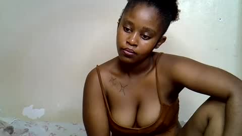 Snapshot of pettite_gal chatting on 04-27-26, 04:16 pettite_gal online show from 04-27-26, 04:16