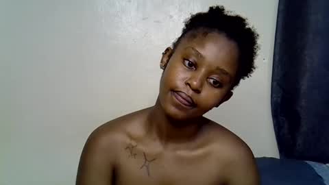 Snapshot of pettite_gal chatting on 04-29-26, 04:38 pettite_gal online show from 04-29-26, 04:38