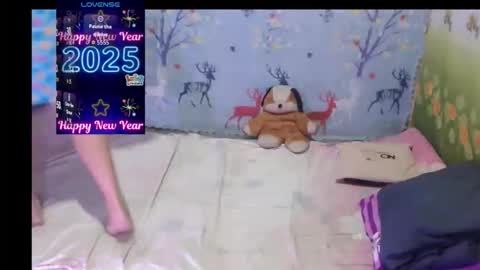 Snapshot of pettygirl69 chatting on 12-21-25, 11:45 pettygirl69 online show from 12-21-25, 11:45