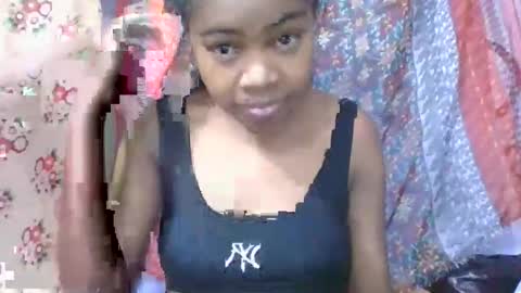 phania185885 online show from 03-25-26, 06:19