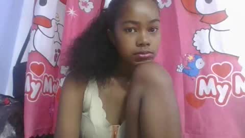 phania185885 online show from 04-16-26, 04:35