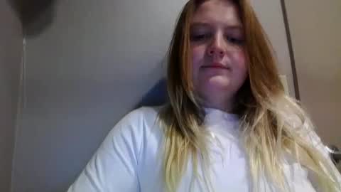 Snapshot of phatassblond chatting on 12-08-24, 02:41 PhatAssBlond online show from 12-08-24, 02:41