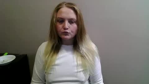 Snapshot of phatassblond chatting on 12-14-24, 11:45 PhatAssBlond online show from 12-14-24, 11:45