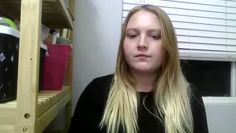 Snapshot of phatassblond chatting on 12-22-24, 02:28 PhatAssBlond online show from 12-22-24, 02:28