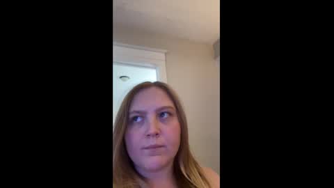 Snapshot of phatassblond chatting on 01-13-25, 08:26 PhatAssBlond online show from 01-13-25, 08:26