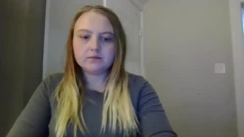 Snapshot of phatassblond chatting on 01-15-25, 09:51 PhatAssBlond online show from 01-15-25, 09:51