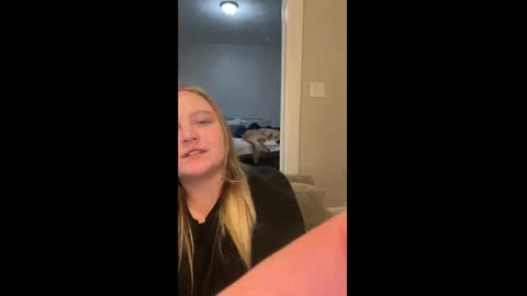 Snapshot of phatassblond chatting on 01-17-25, 03:22 PhatAssBlond online show from 01-17-25, 03:22